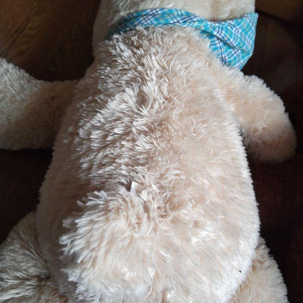 [USED] Similar 2 x 70cm Teddy Bears Designed by J.DREAM