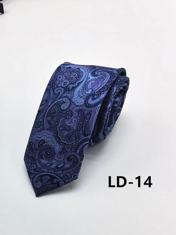 Handmade Paisley Tie for Trendy Gentlemen