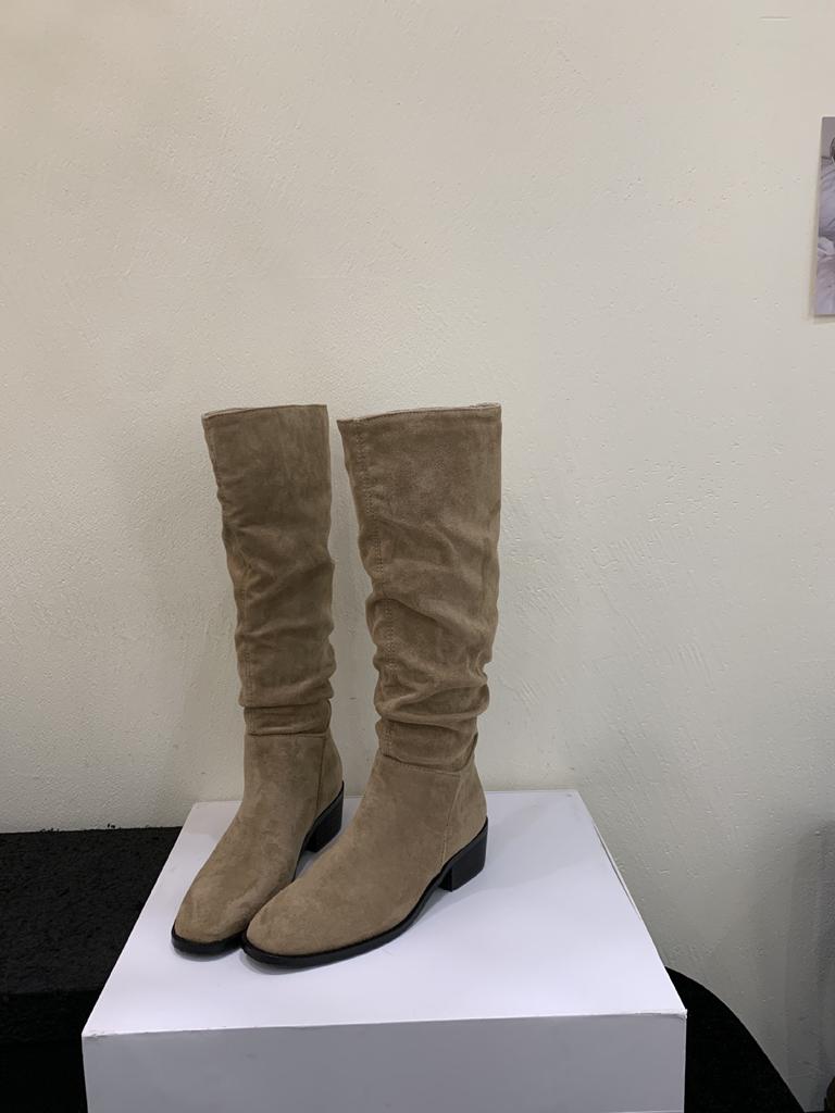 Coarse heel French retro western cowboy boots women's boots autumn and winter 2025 new tall stacked knight boots