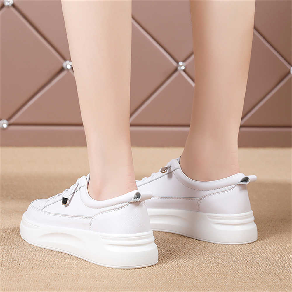 Fashion Without Heel Number 39 Women's Spring Summer Sneakers Skateboarding Shoes For Women Brand Boots Summer Sport New Arrival