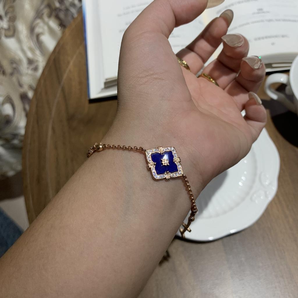 Buqi Latti Gebürstetes Kleeblatt Natürliche Weiße Fritillary Einzelblüte Armband Damen Tigerauge Armband Vintage Hof