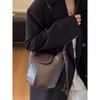 Fashion New Niche Design New Women's Bucket Bag Retro Simple High Sense Versatile Women's Shoulder Bag
