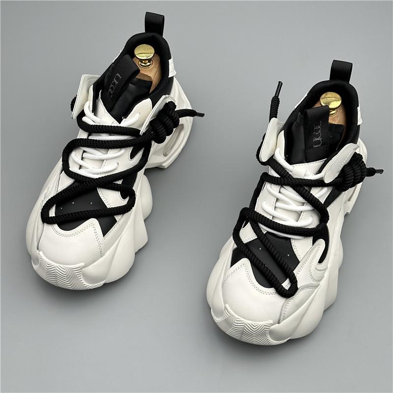 2024 Neue Herren-Sneaker Marke Bequemer Laufschuh Klassische Freizeitschuhe für Herren Dicke Sohle Plateauschuhe tenis masculin