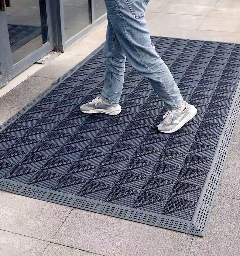 Commercial Anti-Slip Door Mat: Durable, Interlocking, Wear-resistant, Mud Scraper for Hotel & Office Entrances.