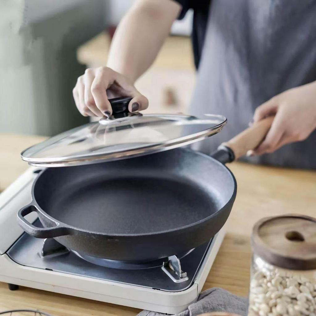 Uncoated Cast Iron Multi-Use Pan for Eggs, Pancakes, Steamed Buns, and Steak - Small Wok, Oil-Free Cooking.