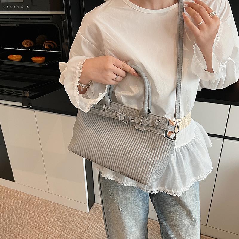 Handbag Women's New Fashionable Large-capacity Shoulder Messenger Bag Women