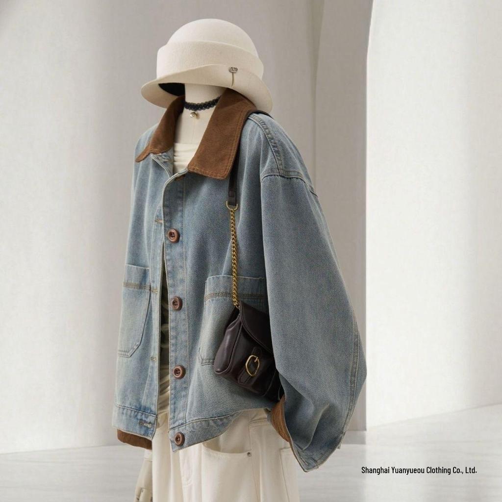 Giacca Corta in Denim Patchwork Color Block da Donna - Primavera 2025 Blu Retrò Petite con Collo a Revers