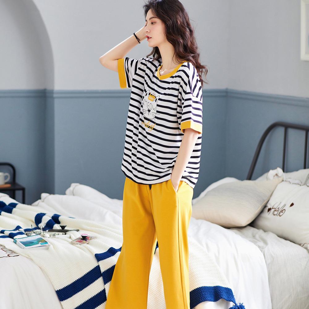 Aifen Teng Women's Summer Cotton Pajama Set: Short Sleeve Top & Three-Quarter Pants, Plus Size, All Cotton