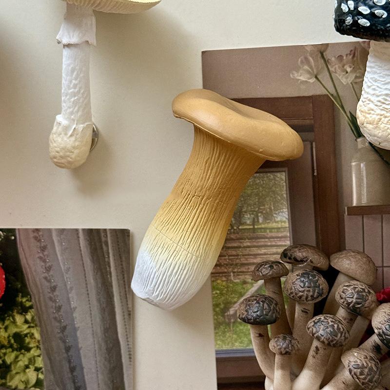 Creative Mushroom Refrigerator Magnets Cute Cartoon Resin 3D Simulated Mushroom Fridge Magnets Sticker Decoration Home Decor