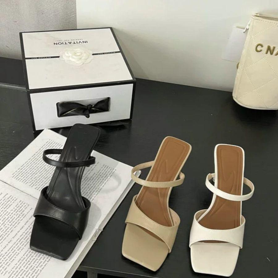 One-word Square Head Open-toed High-heeled Sandals Women's Shoes 2025 New Fashion Versatile Skirt Summer New Thick Heel Sandals