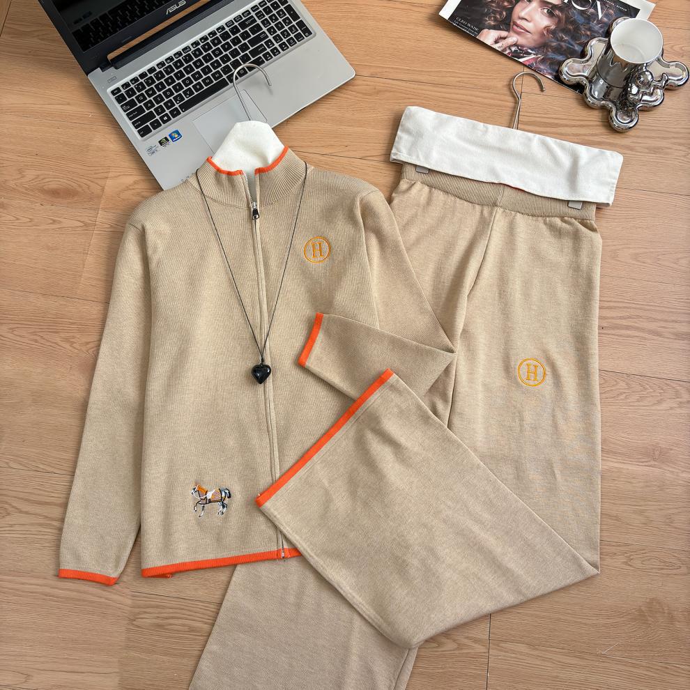 European-American Prancing Horse Embroidery Color Block Knit Outerwear & Pants Set