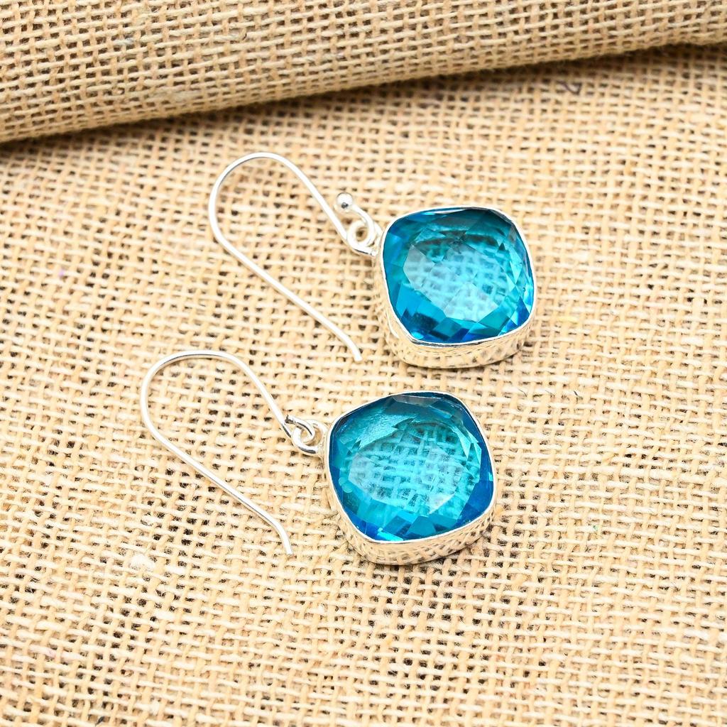 Ravissantes boucles d'oreilles en argent sterling 925 faites à la main avec topaze bleue pour elle