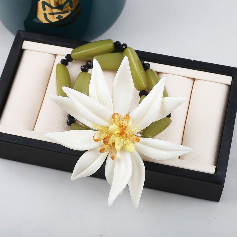 

ZR Fashion Same Style 2024 Autumn Exaggerated Three-Dimensional Beaded Pattern Necklace Vacation Style Handmade Gardenia Bracelet Earrings Bracelet