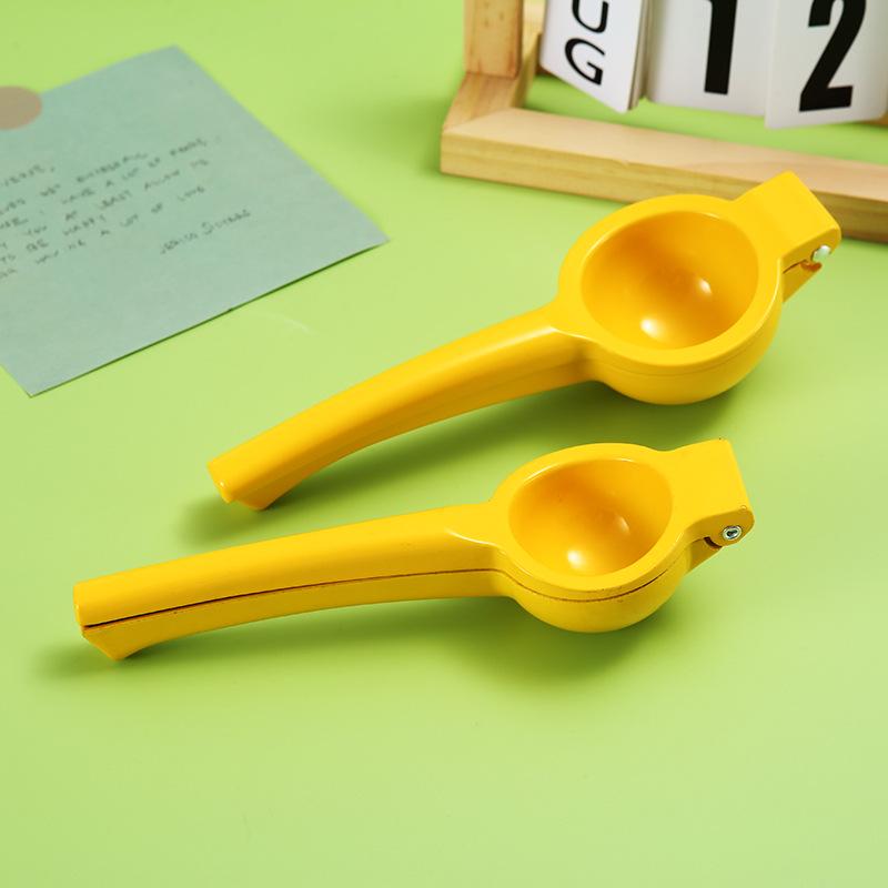 Aluminum Alloy Lemon Squeezer: Compact Manual Fruit Press for Kitchen Use.