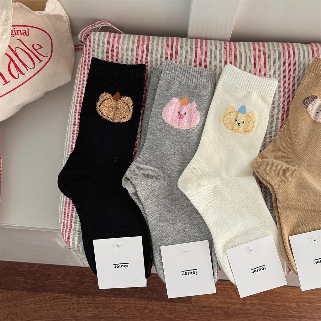 Cotton Bear Head Cartoon Mid-calf Socks Are Soft, Sweat-absorbing and Versatile Socks for Girls In Autumn and Winter