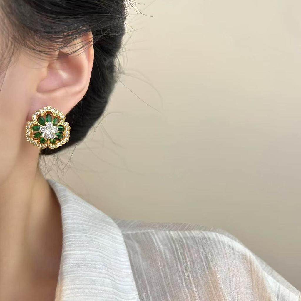 Romantic Three-Dimensional Flower Stud Earrings Inlaid With Zircon Light Luxury Exquisite Shining Versatile Temperament High-End Stud Earrings