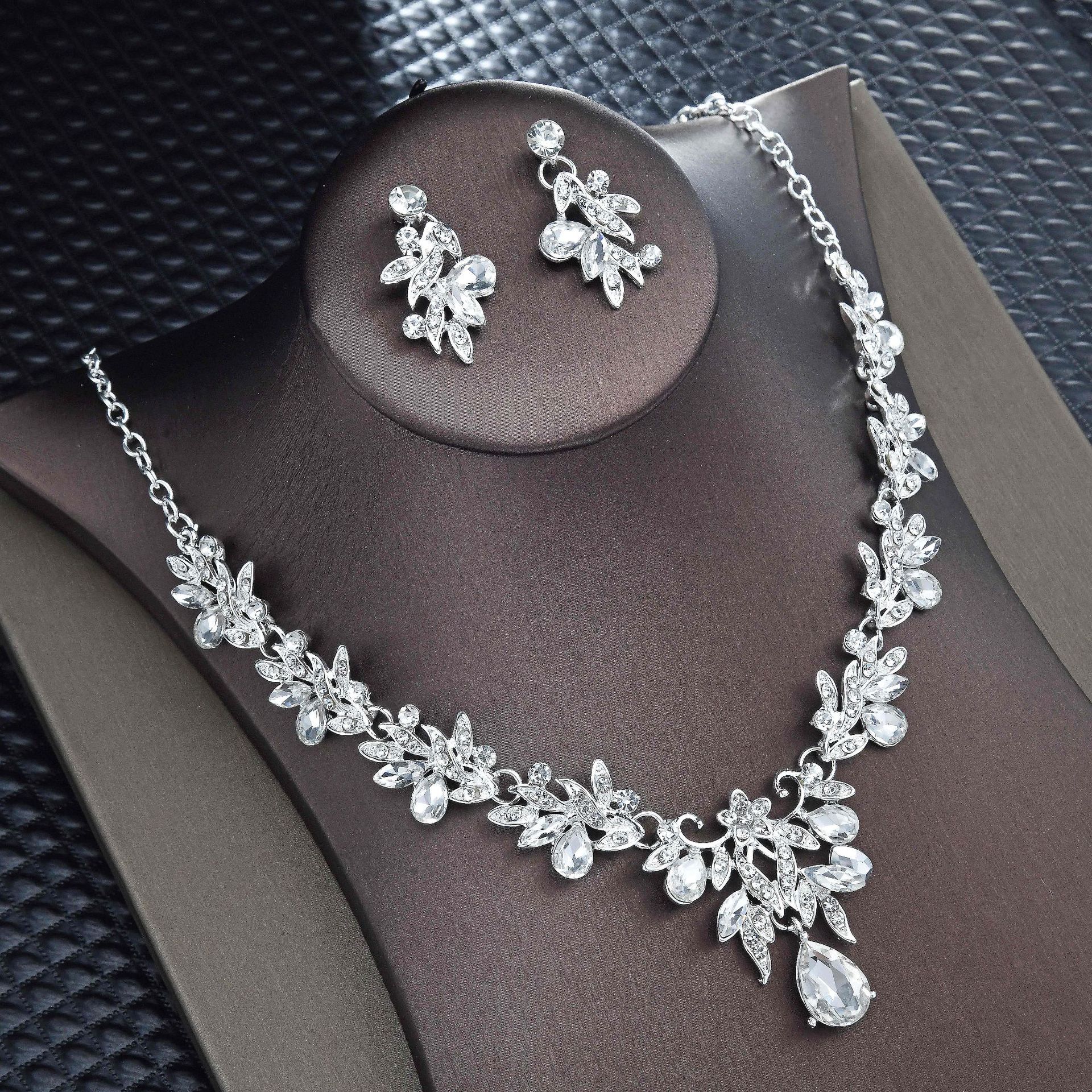 

BLINGBAY женское ожерелье с подвеской, новое ожерелье с ключицей, серьги, комплект из двух предметов, легкие роскошные вечерние украшения для девочек, подарки