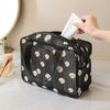 Gauze Makeup Bag Small Daisies Beach Toiletry Bag Travel Women's Simple Storage Bag Go Out Tote Bag