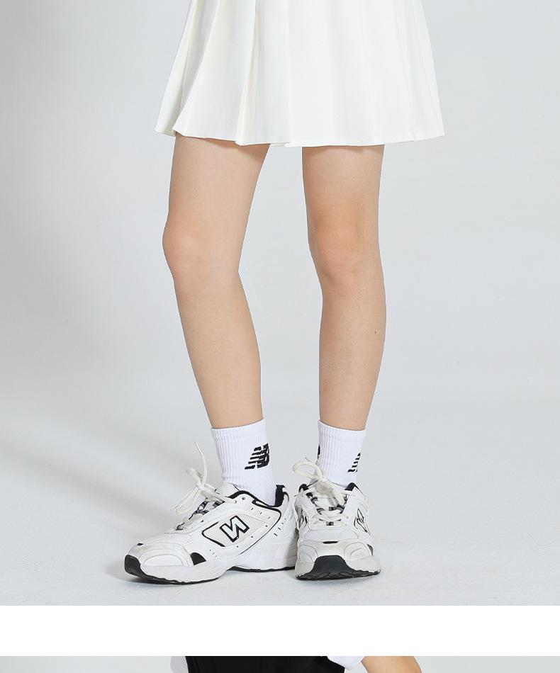 Dívčí preppy bílá plisovaná tenisová sukně - korejský styl, letní sportovní oblečení pro větší děti