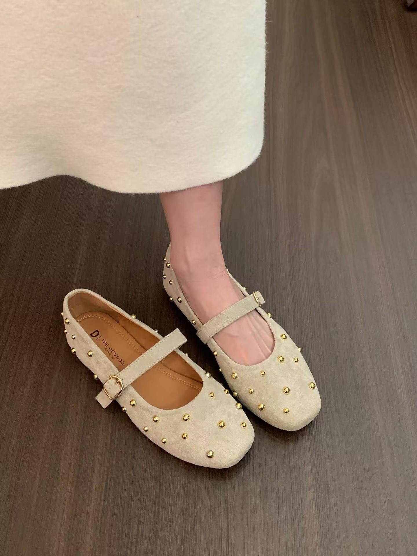 

Solid color rivet niche Mary Jane shoes women s 2025 spring new woolen round head ballet flat-soled retro single shoes 35