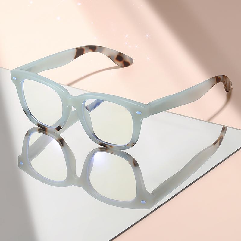 New Small-framed Light-colored Flat Light Glasses Travel Photography Decoration Item, Refreshing Anti-blue Light Glasses