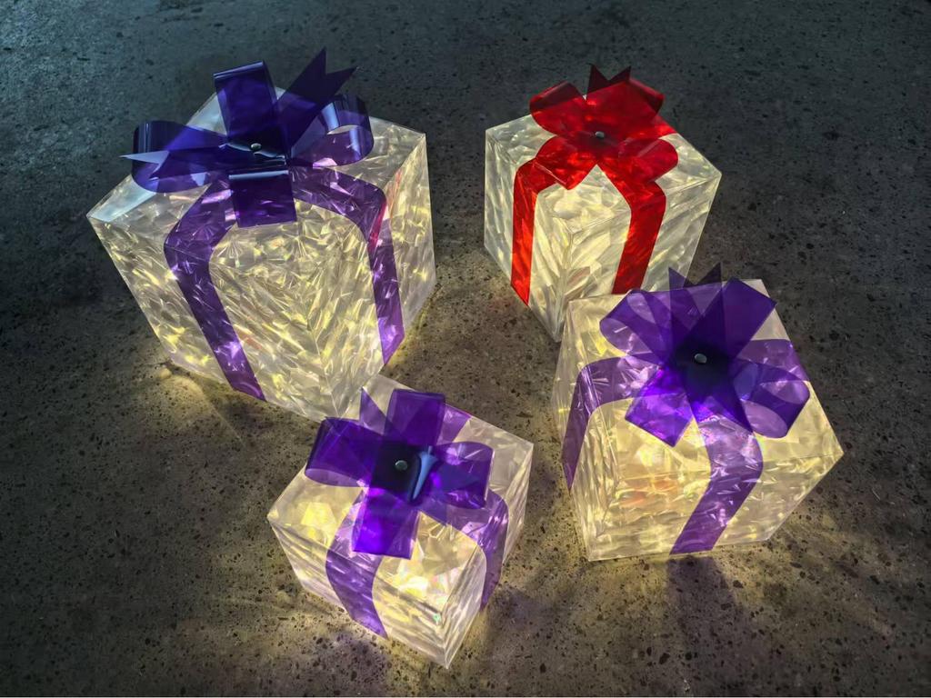 Luminous Cat Eye Christmas Gift Box Decoration for Shopping Malls