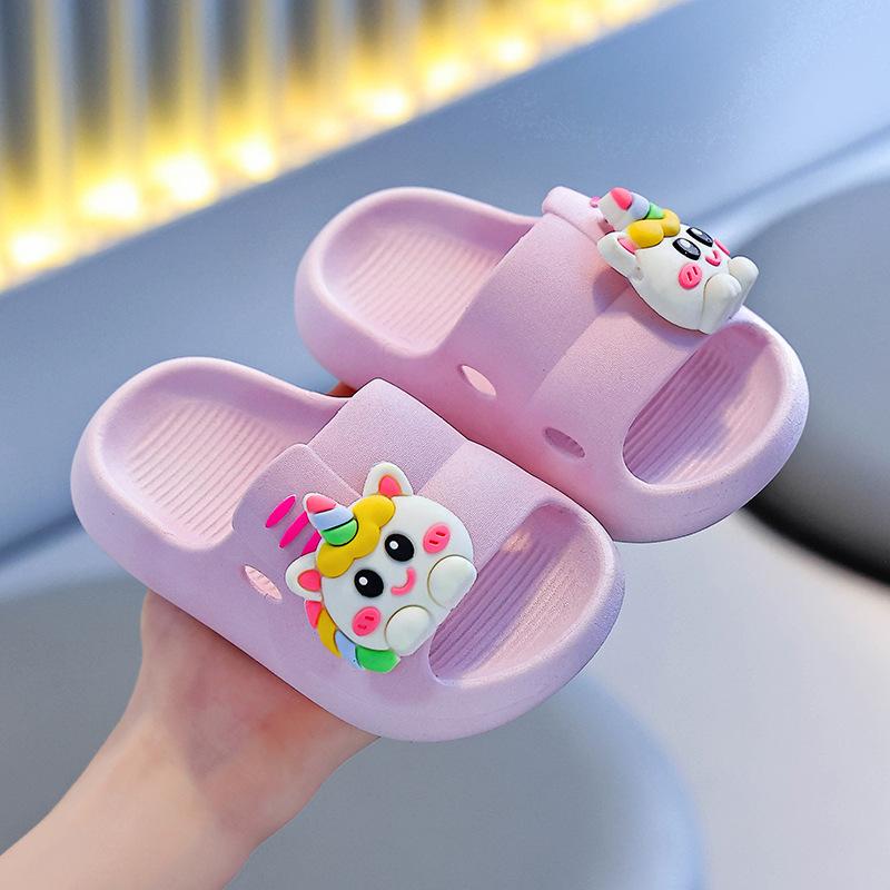Children's cartoon bath slippers, non-slip home slippers for boys and girls, cute non-slip indoor summer soft-soled baby slippers