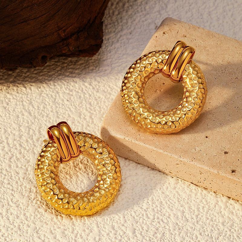 Chen He does not fade jewelry women's high-end light luxury stainless steel earrings titanium steel stud earrings gold circle earrings
