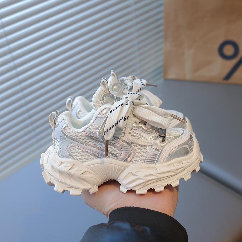 Compagno di classe primavera nuove scarpe sportive traspiranti suola morbida scarpe da corsa per bambini di media taglia scarpe da papà per uomo e donna bambini