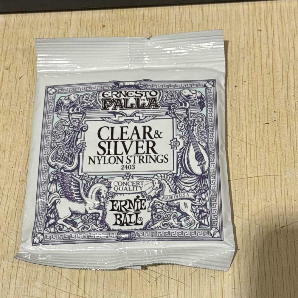 

Чёрные и серебряные струны для классической гитары Долговечные Струны для классической гитары Ernesto Palla Начинающие Classical 2403