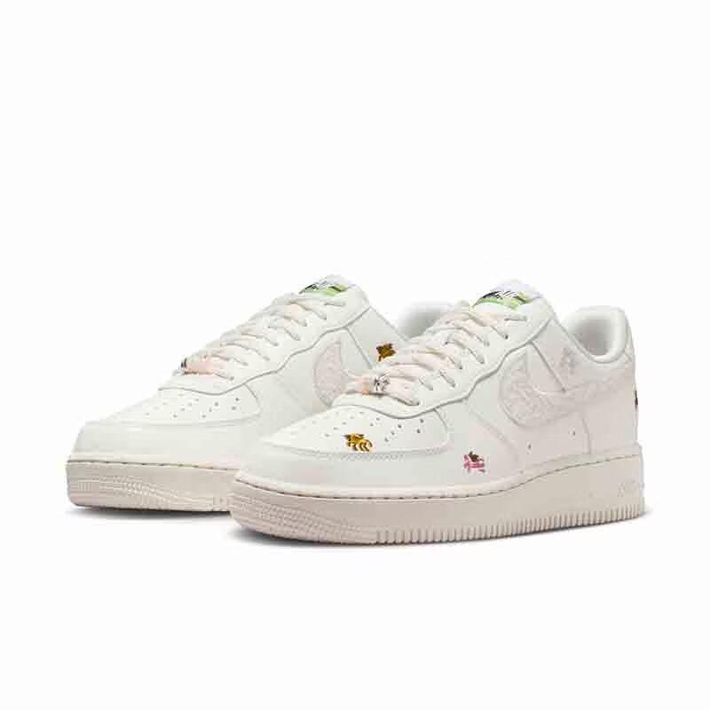 Nike Women's Air Force 1 '07 Sneakers
