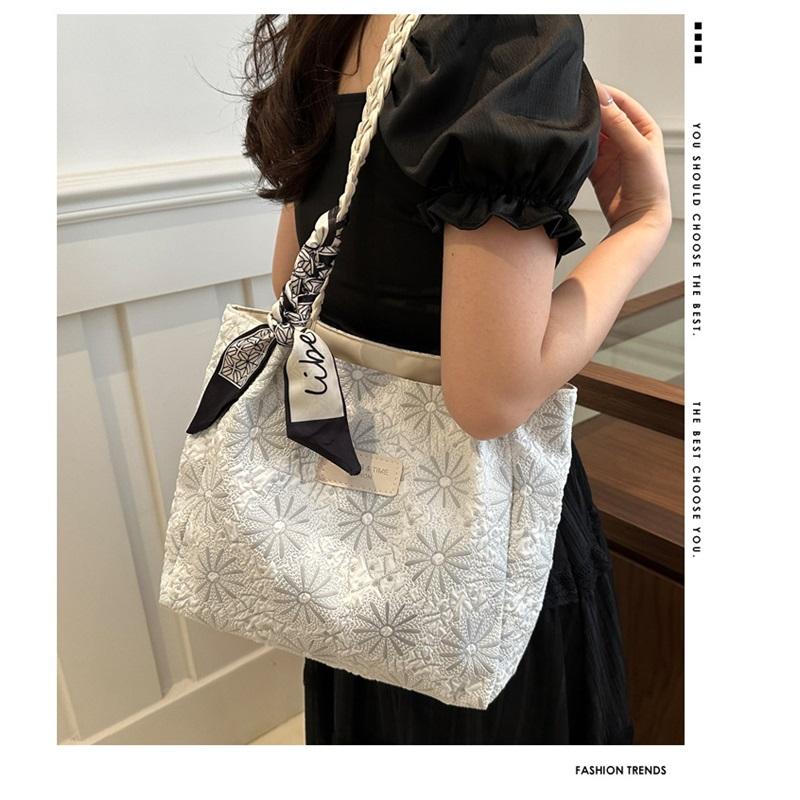 Embroidered large bag for women 2024 spring and summer new forest style small fresh tote bag canvas embroidered ribbon shoulder bag