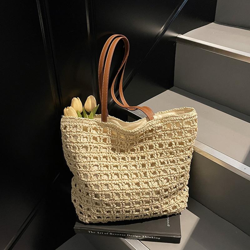 Handwoven Women's Shoulder Bag New Style Summer Large Capacity Beach Vacation Straw Tote Bag Casual Bucket Handbags