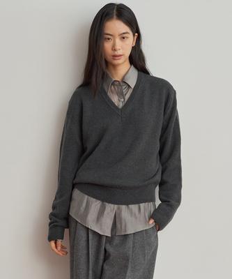 Oeoseoul Classic V-Neck Knit [Charcoal]