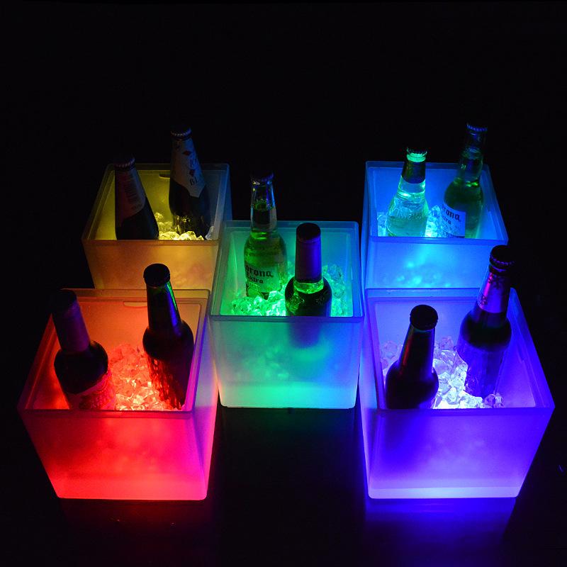 In-Stock Frosted Light-Up Ice Bucket, 3.5L Battery-Operated, Double-Layer PP for Beer, Champagne, Wine.