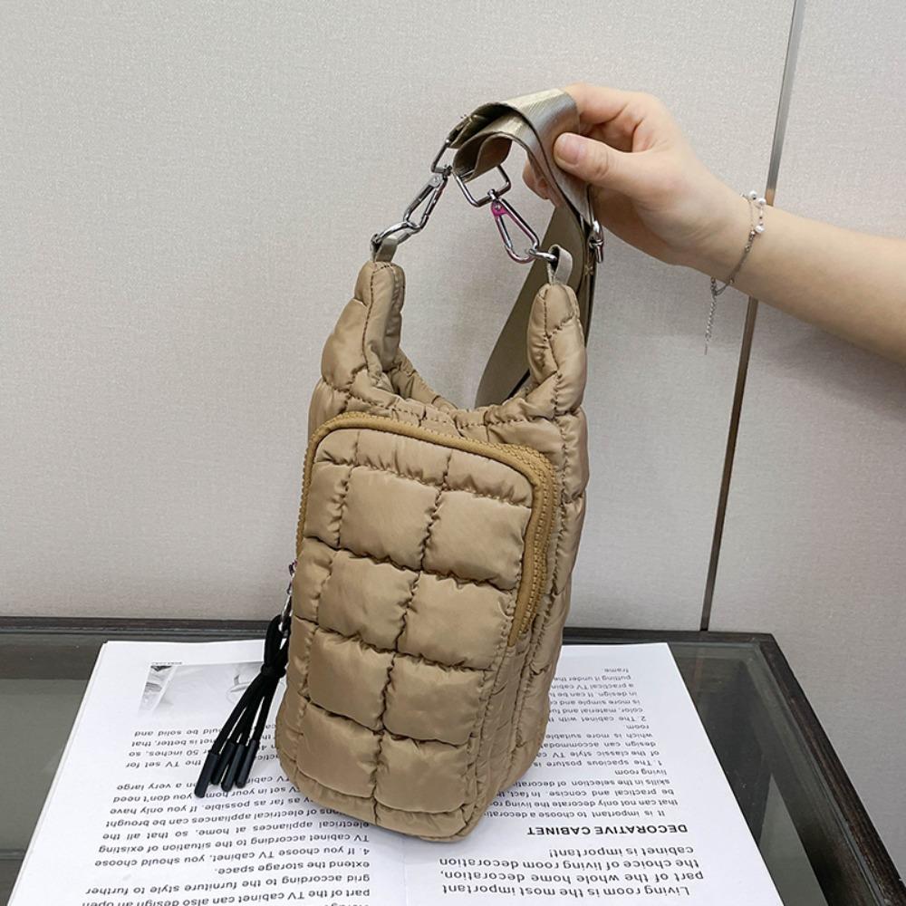 Quilted Water Bottle Holder Bag with Strap Water-resistant Carrier Bag Large Capacity Portable Crossbody Bag for Outdoor Sports