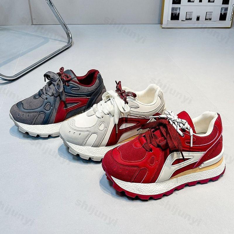 Height Increase Women's Vulcanized Shoes 2026 New Autumn Fashion Lace Up Platform Casual Shoes Outdoor Non Slip Comfort Sneakers