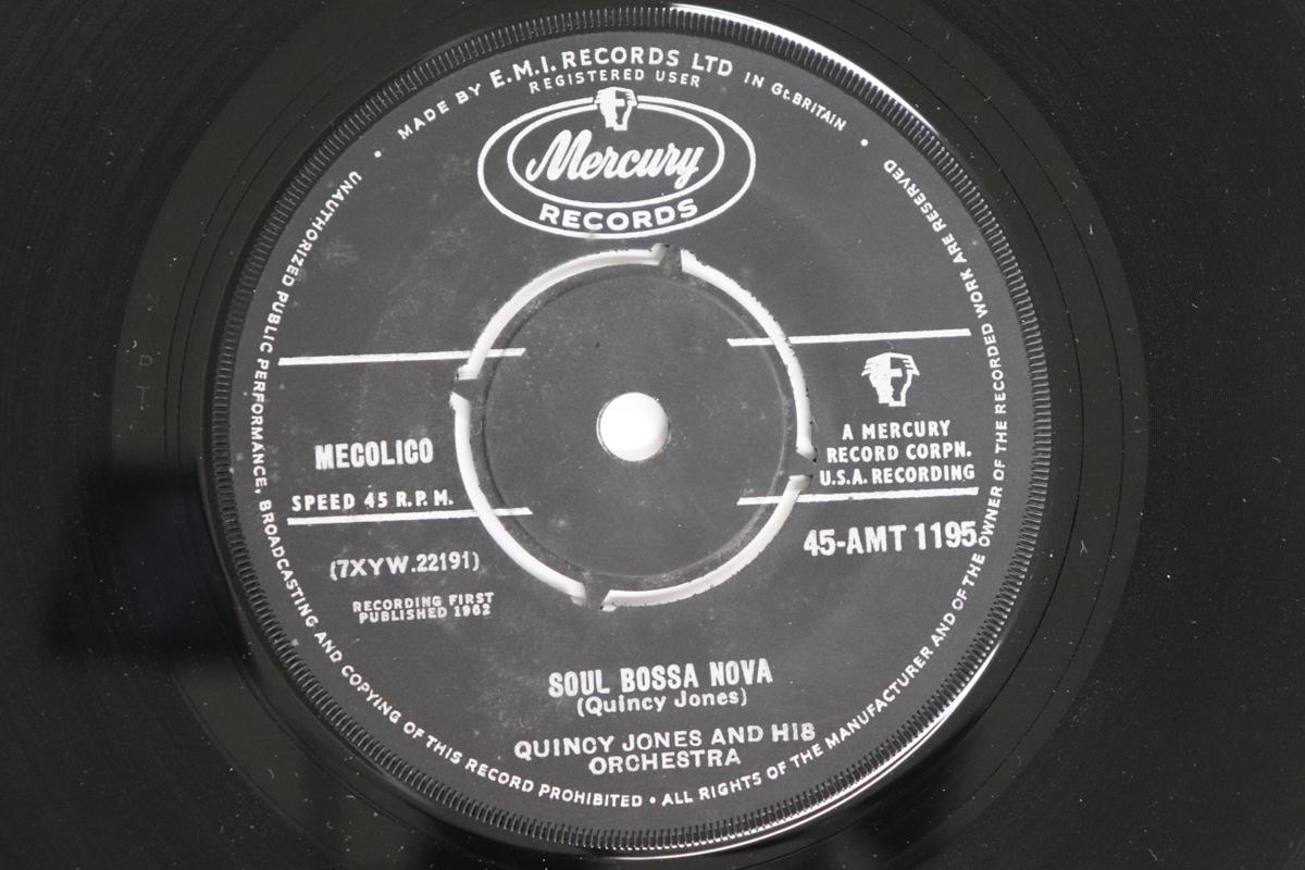 

7-дюймовая пластинка QUINCY JONES & HIS ORCHESTRA - Soul Bossa Nova / On The Street Whe 45AMT1195 Mercury 1962 UK Джаз Б/У
