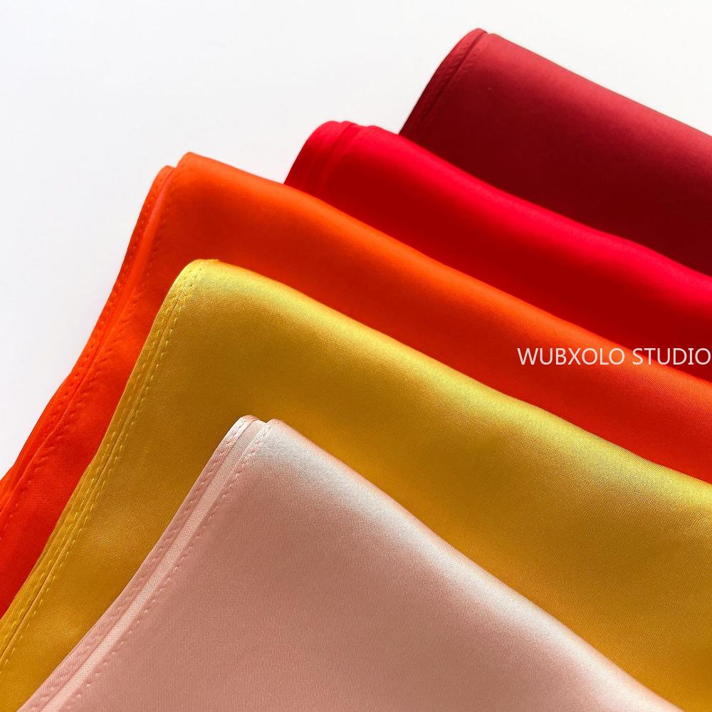 Seidentuch einfarbig Halstuch für Damen kleine Schals Stolen Bandana Kopftücher 70x70CM quadratisches Stirnband Hijab Schals