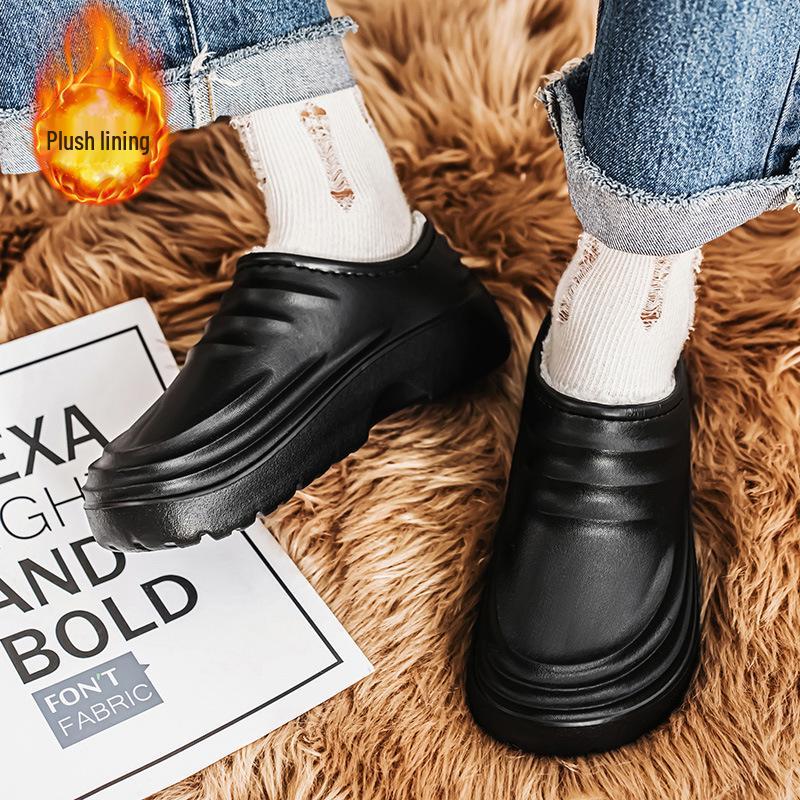 Fleece-Lined Non-Slip Chef Shoes: Warm, Oil-Proof, Soft Sole, Large Sizes, Ideal for Men & Women in Hospitality Professions.