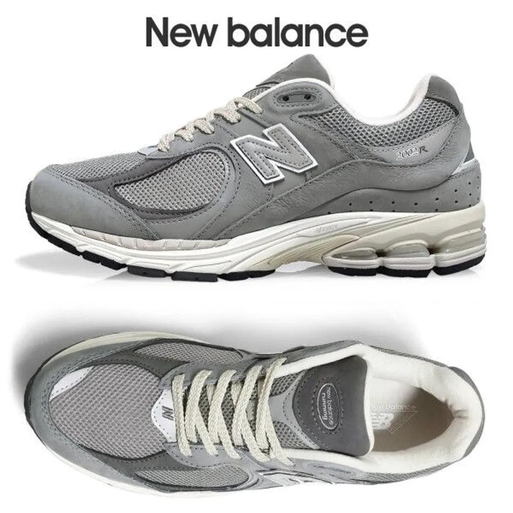 [New Balance] 2002 Unisex Sneakers M2002RNM