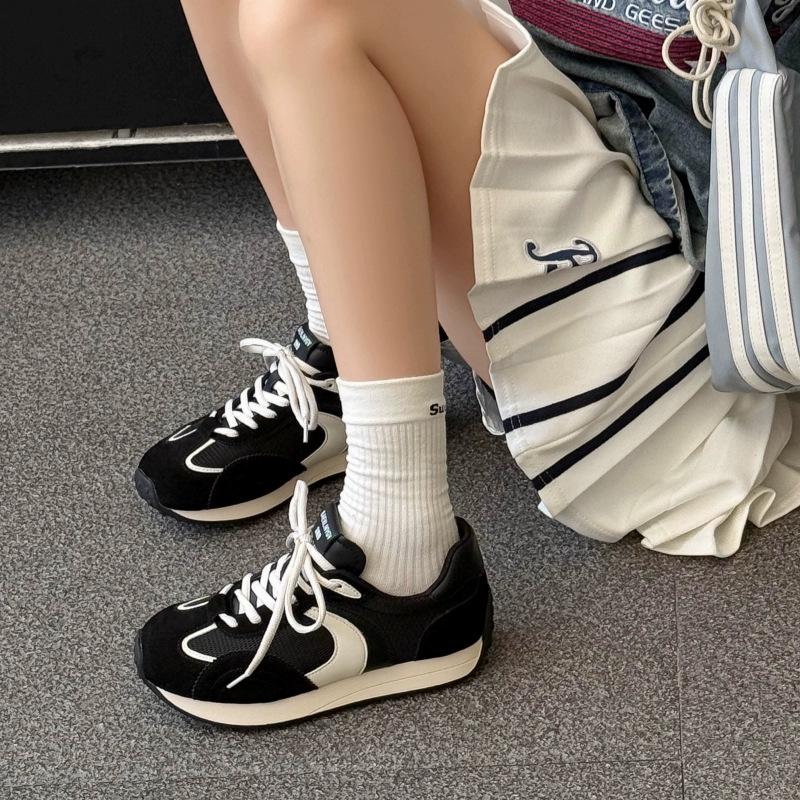 Retro feet little girl summer new mesh color matching casual sports board shoes versatile dad shoes