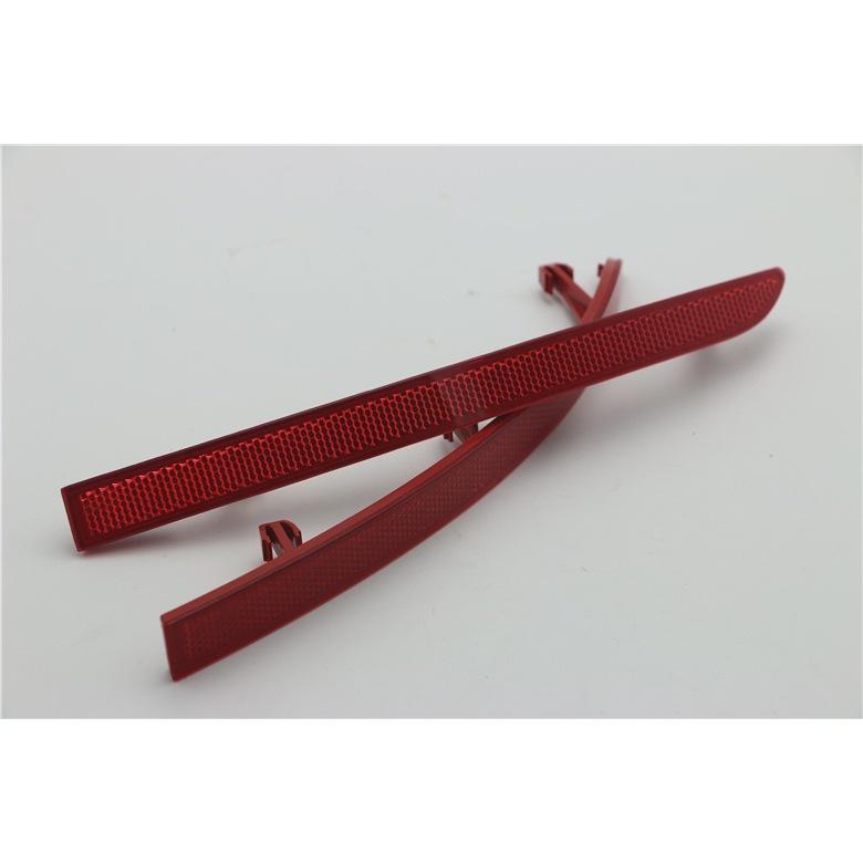 Volkswagen Tiguan 10-17 Zadní nárazník Výstražný odrazový pruh