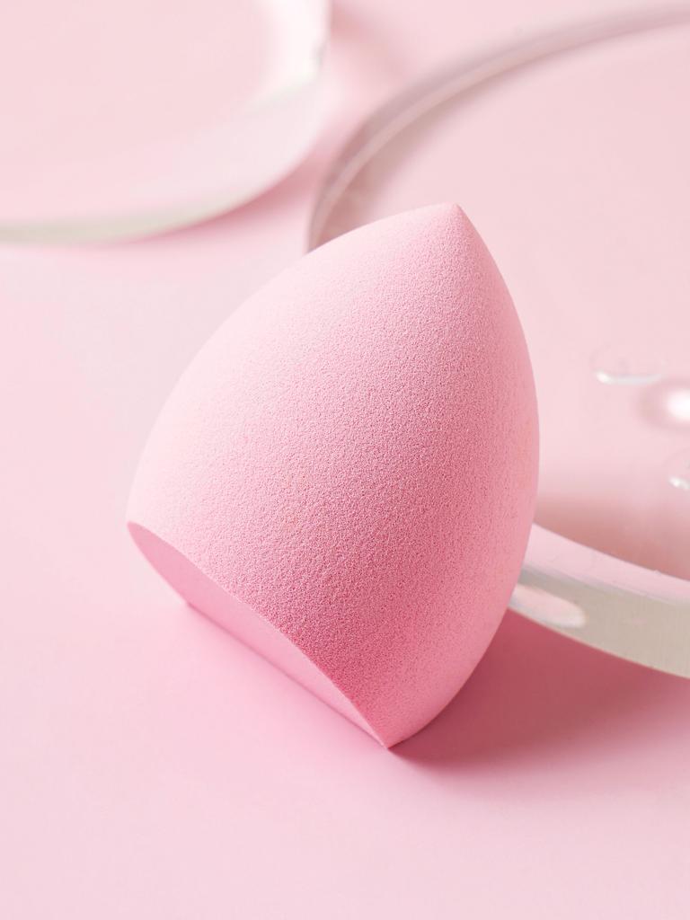 Teardrop Cut Makeup Puff