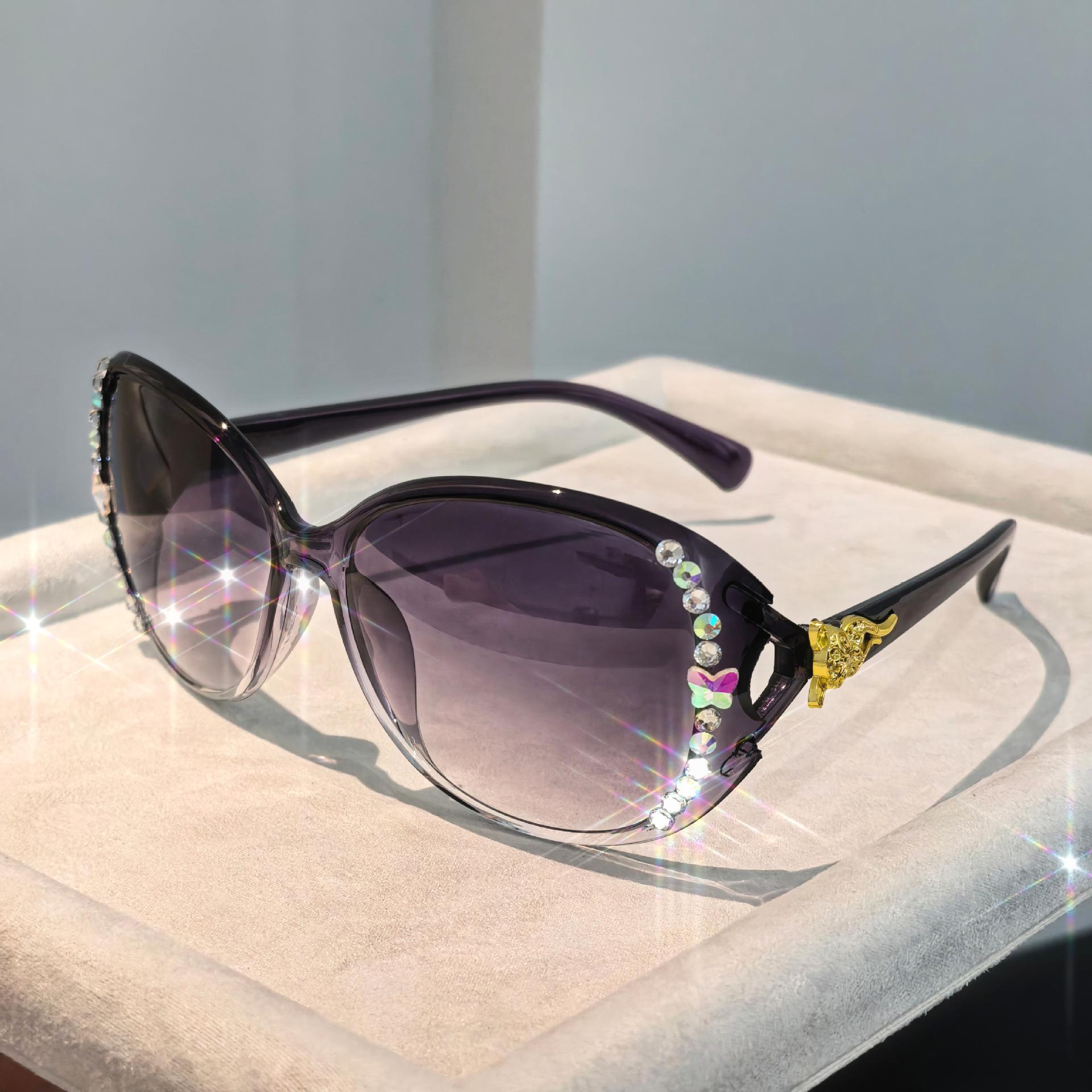 

Новые женские солнцезащитные очки с инкрустацией бриллиантами в виде головы лисы, модные овальные очки с большой оправой, уличные солнцезащитные очки UV400 1PC