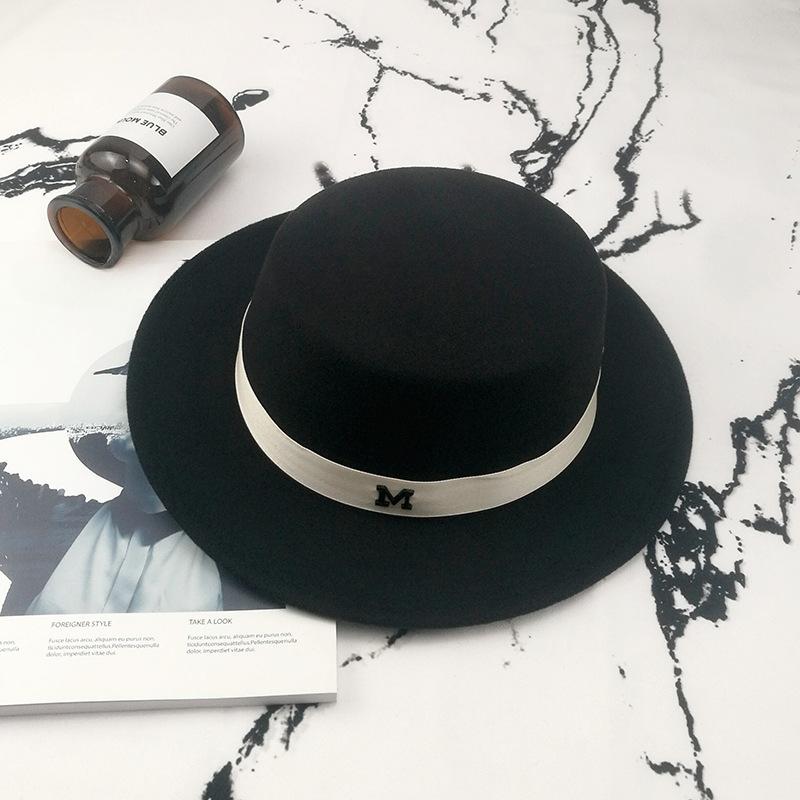 Chapeau d'hiver en laine à la française Chapeau haut de forme jazz style britannique Chapeau pour femme avec étiquette lettre M