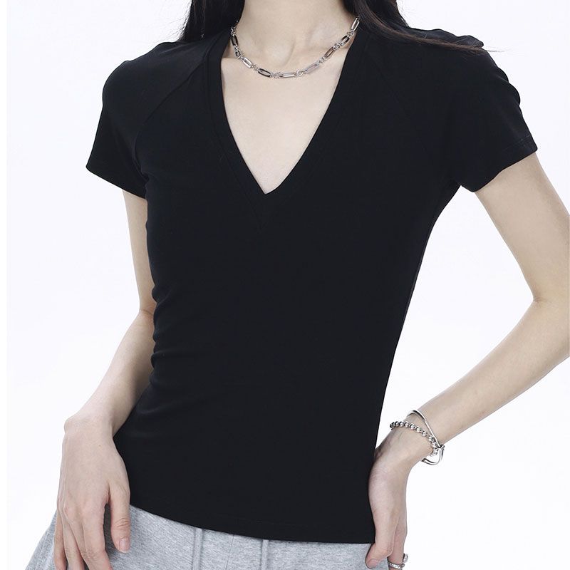 New Solid Color Hottie Short-sleeved T-shirt for Women Slim Fit Casual Versatile Design Pullover Top for Women