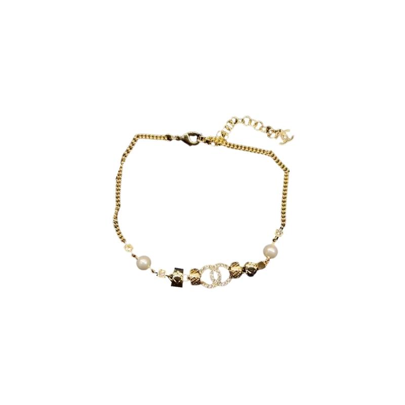 

CHANEL 24P logo pendant decoration metal rhinestone artificial pearl necklace women s gold золотий