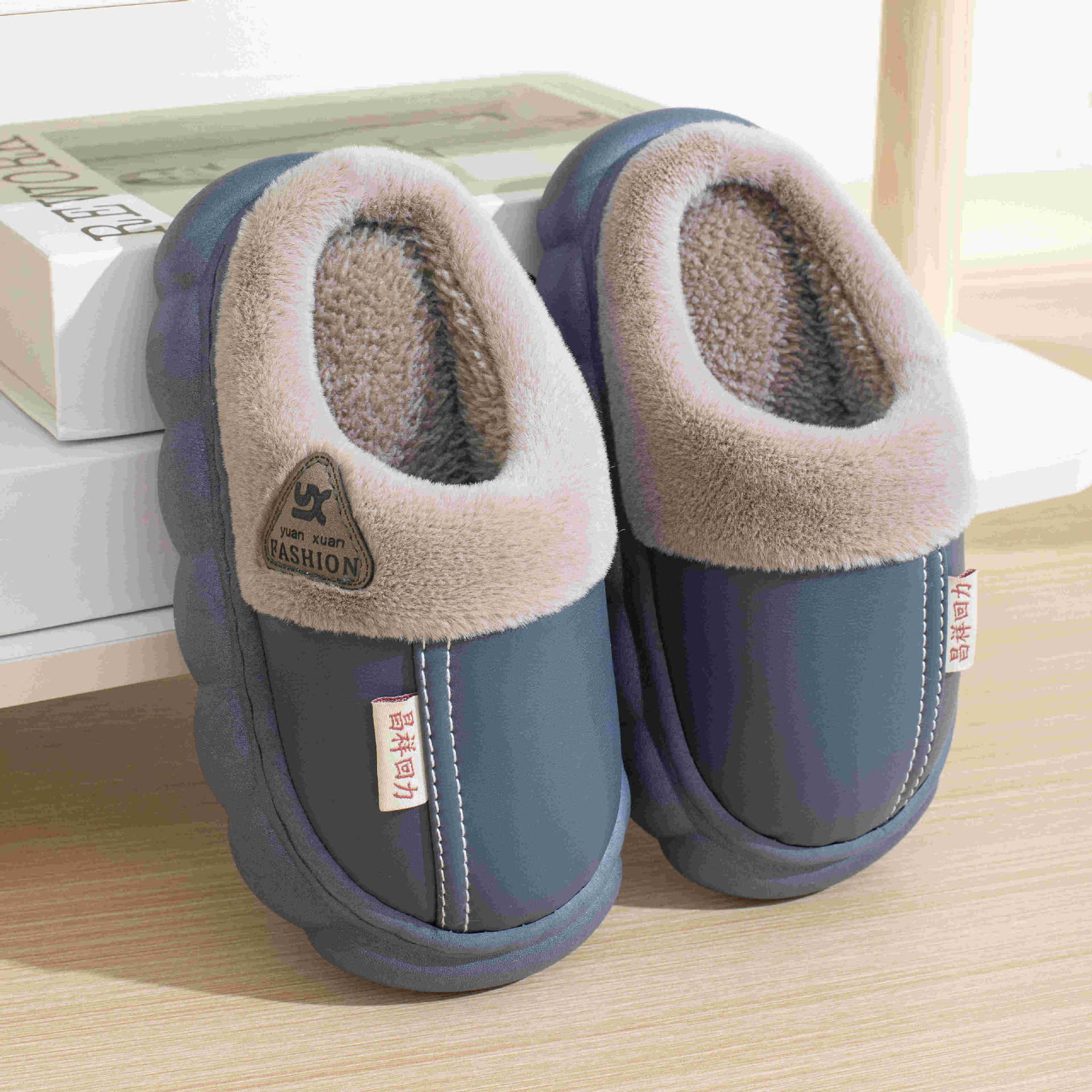 

Новые осенне-зимние хлопковые тапочки для мальчиков и девочек, ощущение ходьбы по дерьму, толстая подошва, нескользящие, для дома в помещении, зимние бархатные теплые хлопковые мопы 28/29 Inner length 18CM