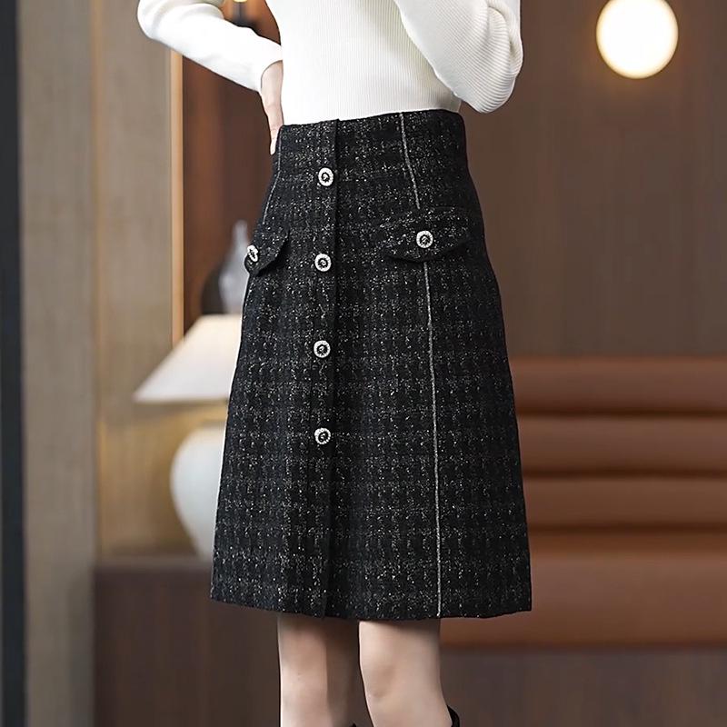 

Женская шерстяная юбка-трапеция на пуговицах - С высокой талией, средней длины, стройнящая и свободного кроя для осени/зимы 2025 M чёрный